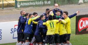 Ypiranga-RS 2 x 0 Tombense-MG - Canarinho vence e complica Gavião-Carcará