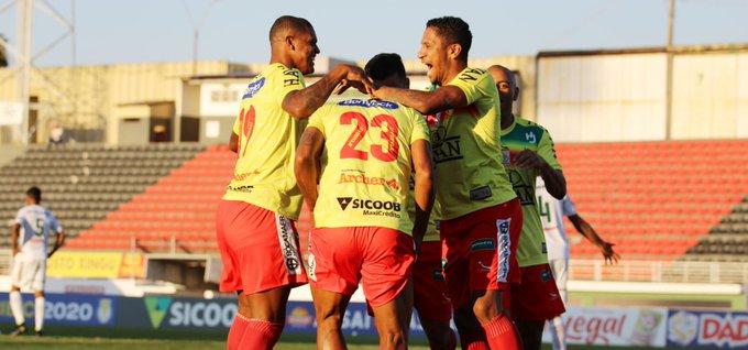 Boa Esporte-MG 0 x 1 Brusque-SC – Líder do Grupo B, Bruscão afunda Coruja no Z2