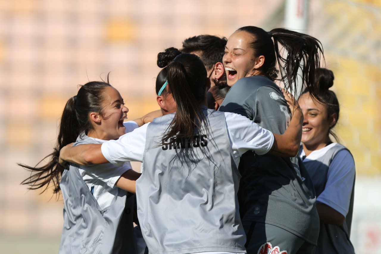 BRASILEIRO FEMININO: Santos vence o clássico SanSão; Palmeiras e Flamengo triunfam
