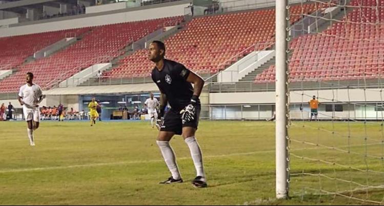 ACREANO: Time do goleiro Bruno vence e garante classificação no estadual