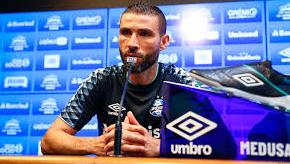 Goleiro diz que Grêmio jogou bem, mas ‘precisa vencer e sair lá debaixo’