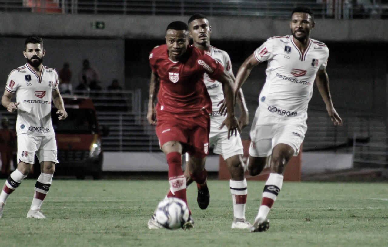 Série B: Atacante titular do CRB passa por cirurgia no joelho