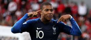 Mbappé testa para Covid-19 e é cortado de jogo da Seleção Francesa