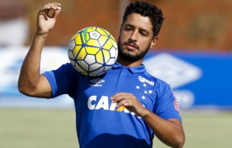 Capitão do Cruzeiro defende time após tropeço: “Não tem nada a ver com ano passado”