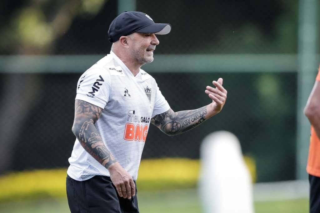 Sampaoli cobra o Santos na Justiça