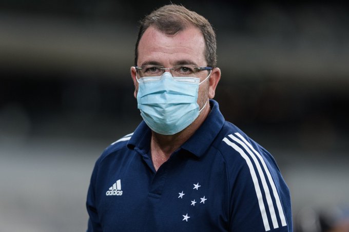Série B: Enderson evita falar do afastamento de 4 atletas do Cruzeiro: ‘Interno’