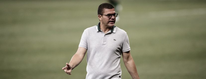 Invicto, Umberto Louzer se consolida em clássicos pela Chapecoense