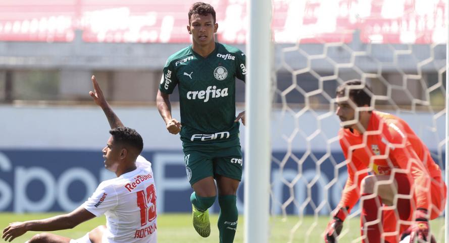 Jovens da base viram solução no Campeonato Brasileiro em temporada conturbada