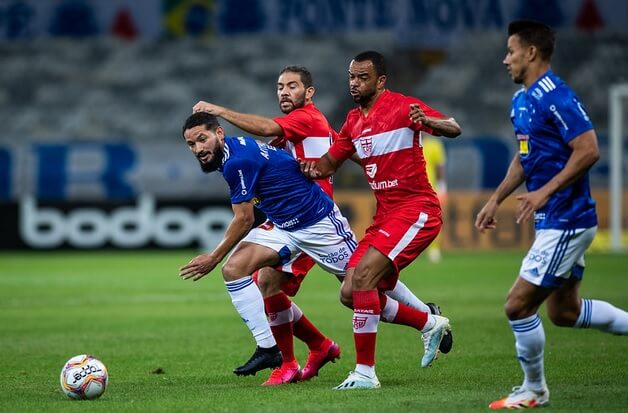 Série B: Com proposta de Portugal, ex-volante da Ponte deixa o CRB