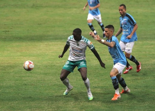 Por conta de transmissão, CBF altera horário de duelo entre Manaus e Treze