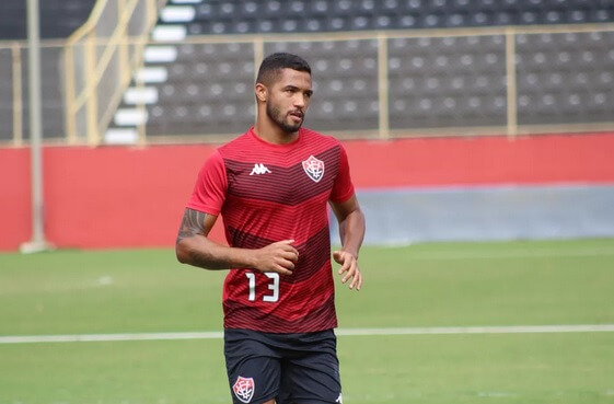 De saída de rival da Série B, atacante entra na mira da Chapecoense