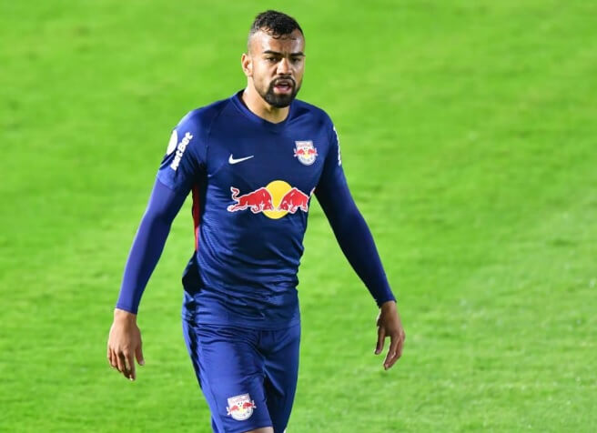 Zagueiro do Red Bull Bragantino aguarda chance para voltar ao time titular