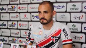 Série C: Zagueiro do Ferroviário analisa semana livre: 'Acertando alguns ajustes'