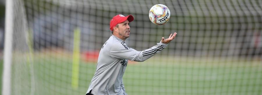 Coudet cogita mudanças para Inter voltar a vencer e chegar a seis jogos sem derrotas