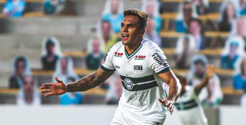 Goiás 3 x 3 Coritiba – Trapalhadas marcam o empate na Serrinha…