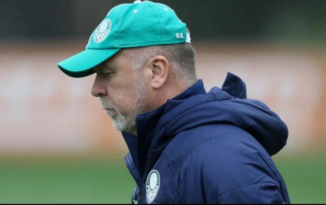 Bahia oficializa a contratação de técnico para substituir Roger Machado