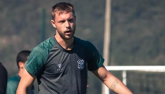 Atacante que pediu pra deixar Figueirense após confusão acerta com time da Série B