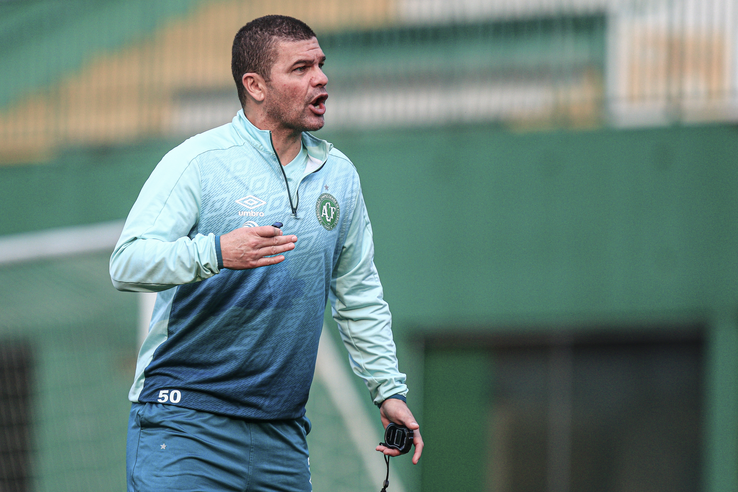 Catarinense: Umberto Louzer valoriza vitória, mas prega respeito ao Brusque