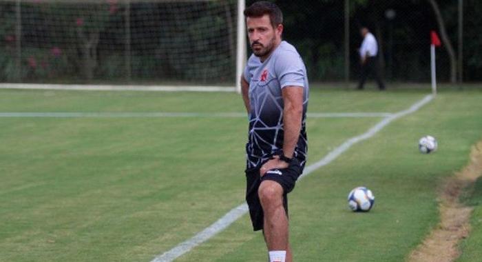 Vasco recebe Atlético-GO e aposta na força como mandante para manter embalo