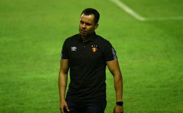 Jair Ventura sobre derrota do Sport: “Não adianta acharmos vilões”