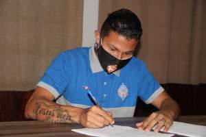 Copa Paulista: Buscando título, Atibaia renova com ídolo Paraíba