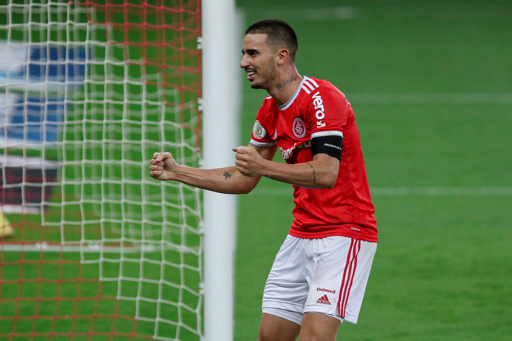 GalharDEUS? Destaque do Internacional comenta boa fase e valoriza vitória sobre Ceará