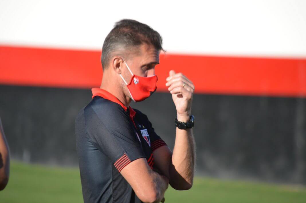 Confiante, Atlético-GO faz confronto direto contra o Bahia em Salvador