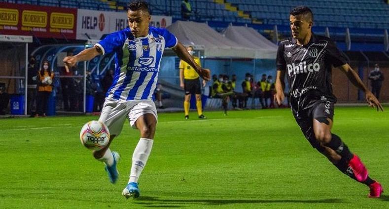 A Ponte Preta venceu por 1 a 0 na Ressacada (André Palma Ribeiro/Avaí)