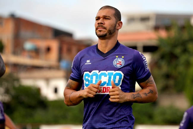 Nilton, ex-Cruzeiro e Corinthians, é anunciado por time da Série B