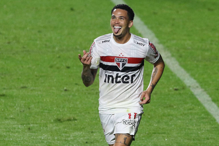 Com atacantes em alta, Santos e São Paulo fazem clássico na Vila Belmiro