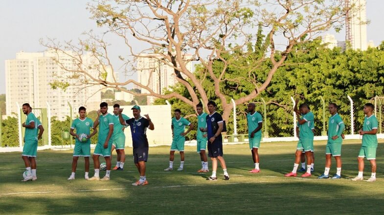 Goiás x Internacional – Líder vai derrubar treinador no Brasileirão?