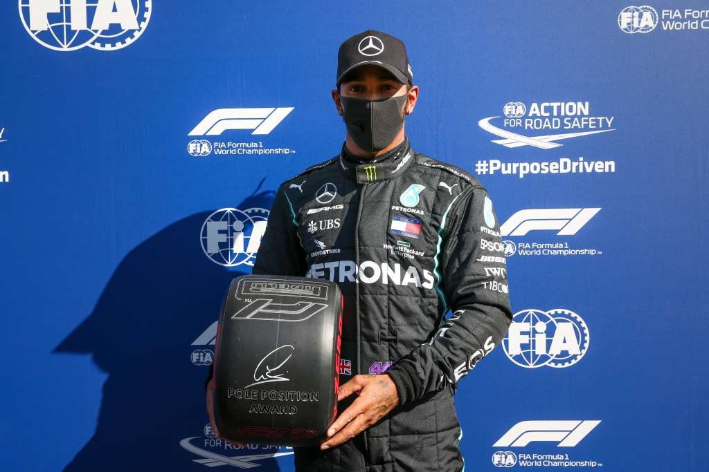 F1: Apesar da pole, Hamilton fala em fim de semana ‘muito difícil’ na Itália