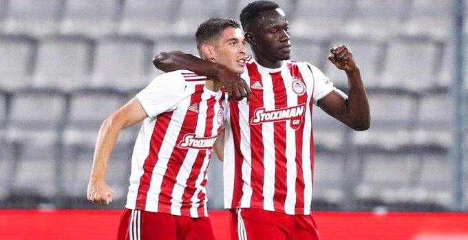 Sem Rafinha, Olympiacos vence AEK e é campeão da Copa da Grécia pela 28ª vez