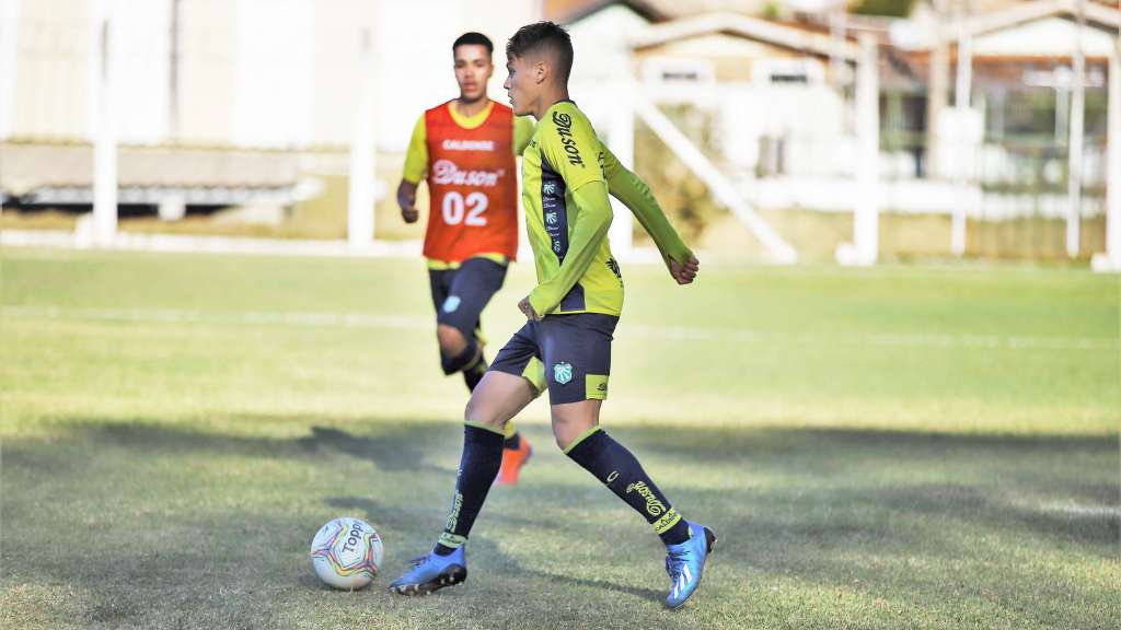 Henrique Caivano é um dos reforços da Caldense
