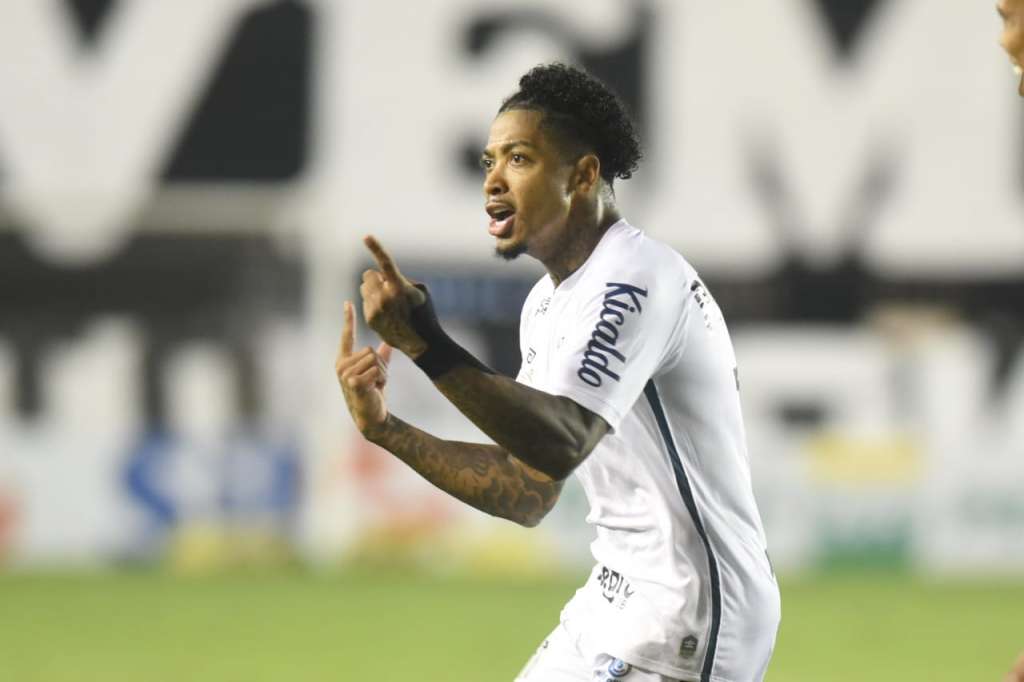 Marinho saiu do banco de reservas e marcou o gol de empate do Santos