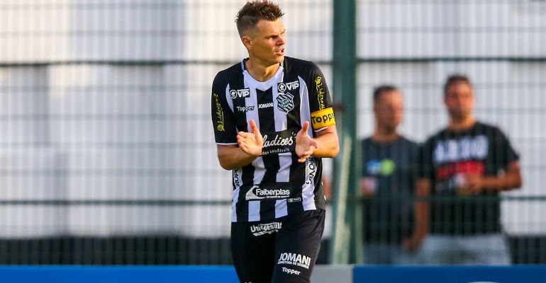 Alemão se destacou no Figueirense. Foto: Cristiano Andujar/AV Assessoria de Imprensa