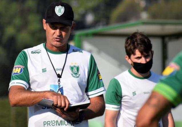 Lisca é o técnico da rodada