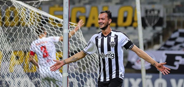 Comemoração de Réver após mais um gol. Foto: Agência Atlético