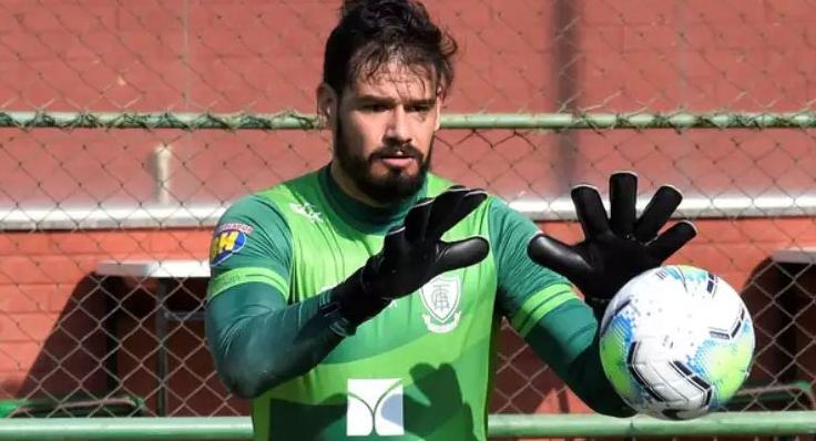 Lisca tem mais um desfalque para jogo contra a Ponte Preta pela Copa do Brasil