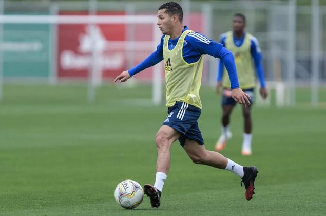 Série B: Cruzeiro renova com lateral titular até junho de 2023