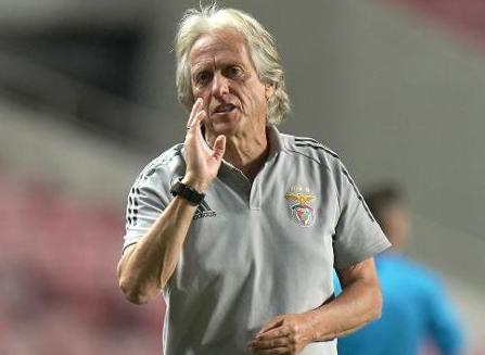 Time de Jorge Jesus perde R$ 205 milhões após vexame na Liga dos Campeões