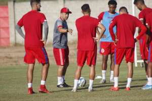 Série D: Técnico intensifica treinametos a três dias da estreia do América-RN