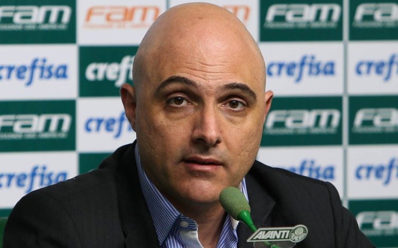‘Atual lei dos direitos de transmissão é anacrônica’, afirma presidente do Palmeiras