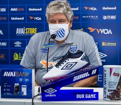 Treinador do Avaí cobra CBF por VAR na Série B do Brasileiro