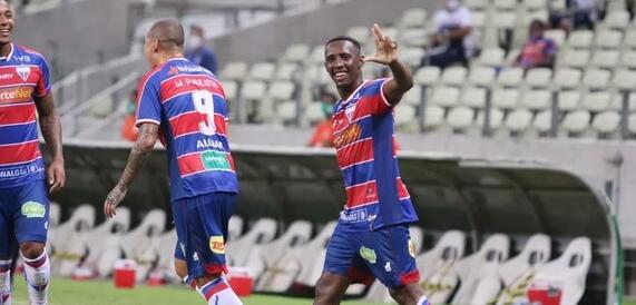 Flamengo amplia contrato de empréstimo de atacante com Fortaleza