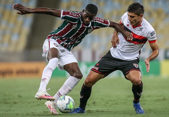 Fluminense largou na frente do Atlético-GO