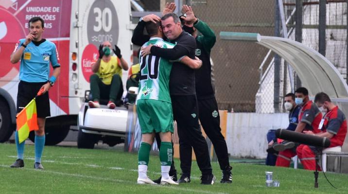 Aniversariante do dia, Pintado comemora vitória do Juventude na Copa do Brasil