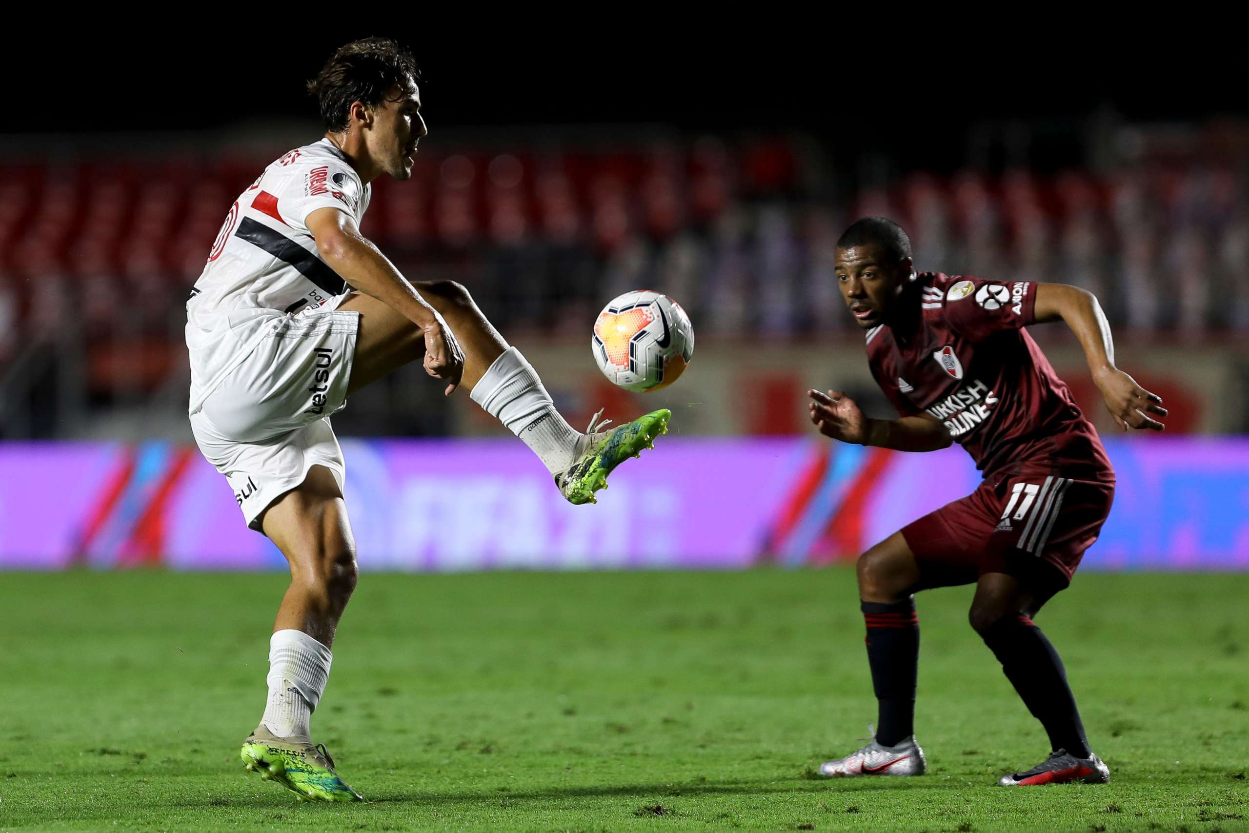 ‘Faltou lucidez na frente do gol para matar o jogo’, diz meia do São Paulo