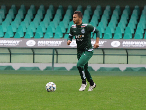 Série C: Ainda sem vencer, Boa Esporte contrata zagueiros ex-Coritiba e Juventus-SP