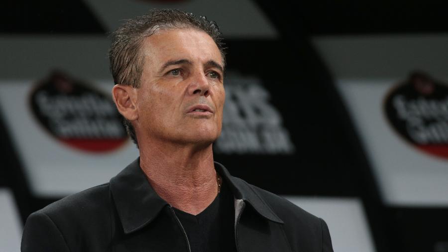 Com onda de demissões, técnico sensação no Paulistão vira opção